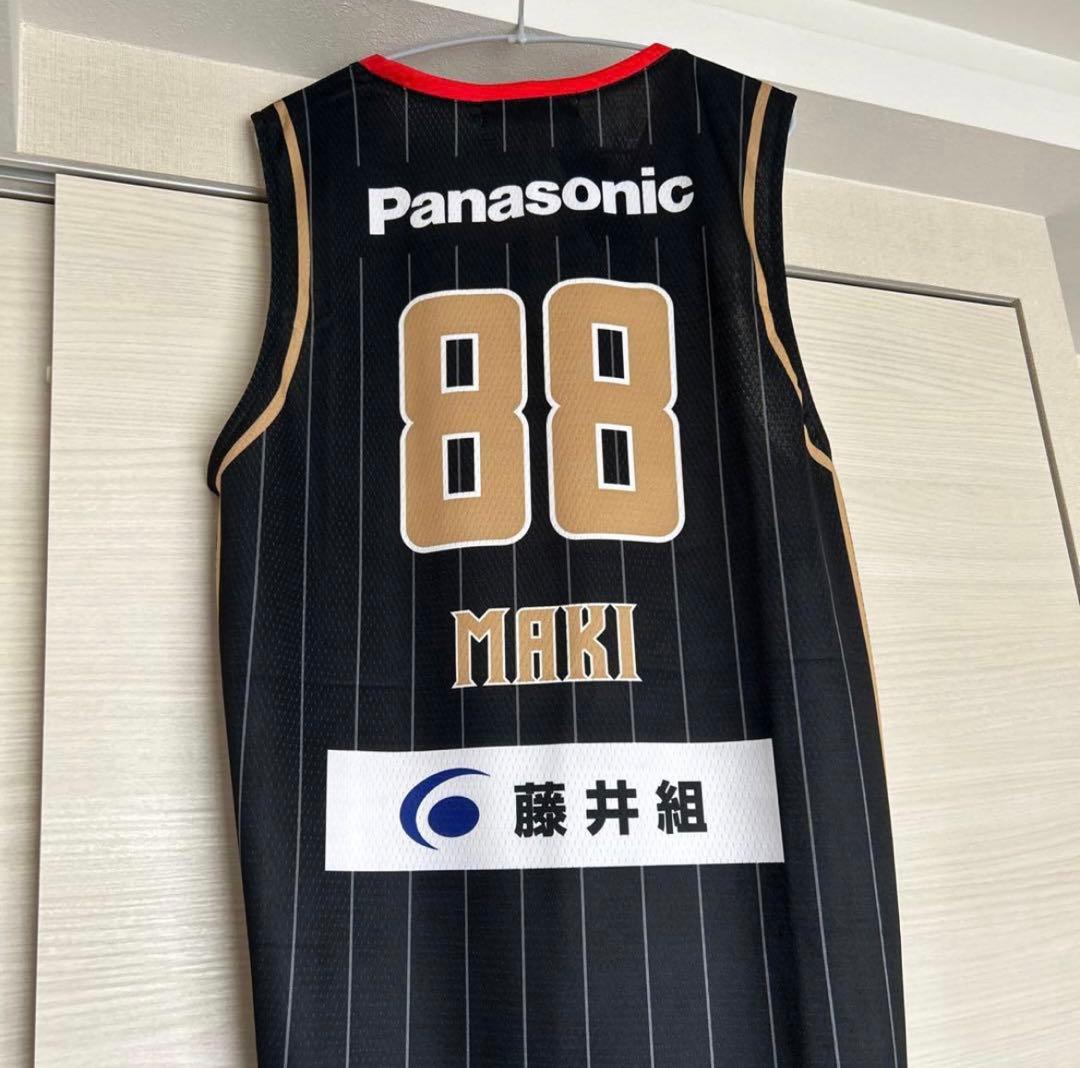 大阪エヴェッサ24-25　#88 牧 隼利選手　ユニフォーム　直筆サイン