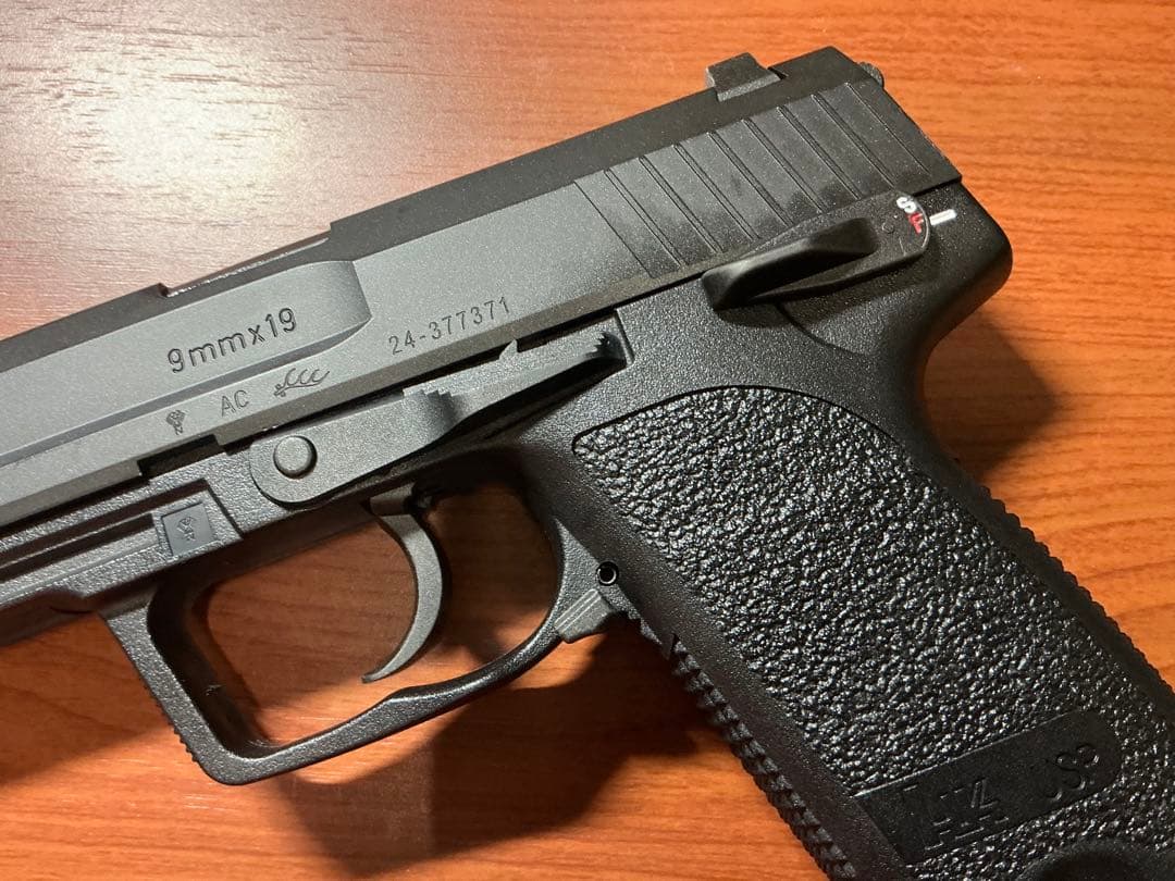 東京マルイ ガスブローバック USP ハンドガン