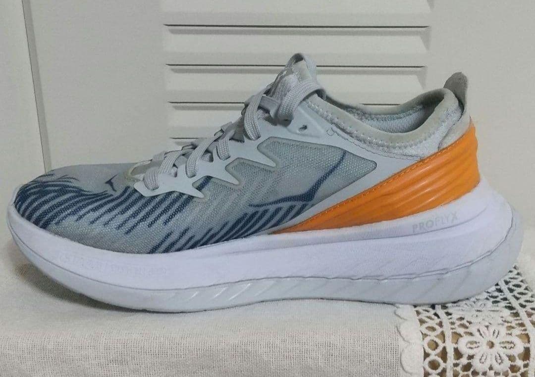 HOKA ONEONE ホカ オネオネ　カーボンX-SPE　23.0cm