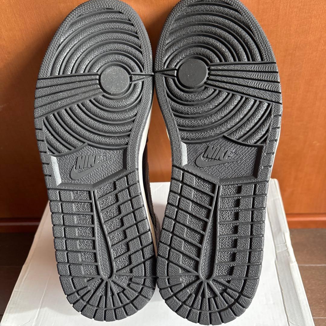 《激レア　新品未使用》NIKE AIR JORDAN 1 RET HI PREM