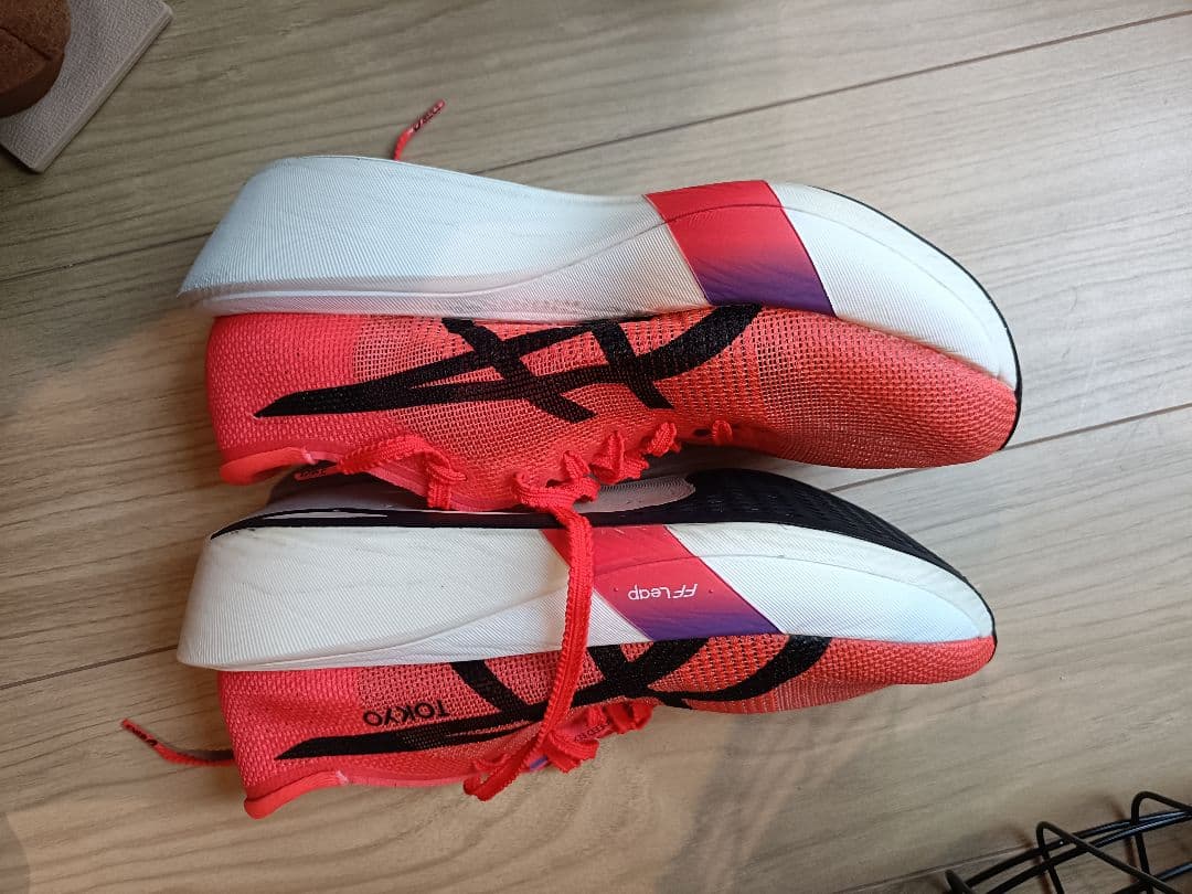 ASICS メタスピードエッジ東京　25.5センチ