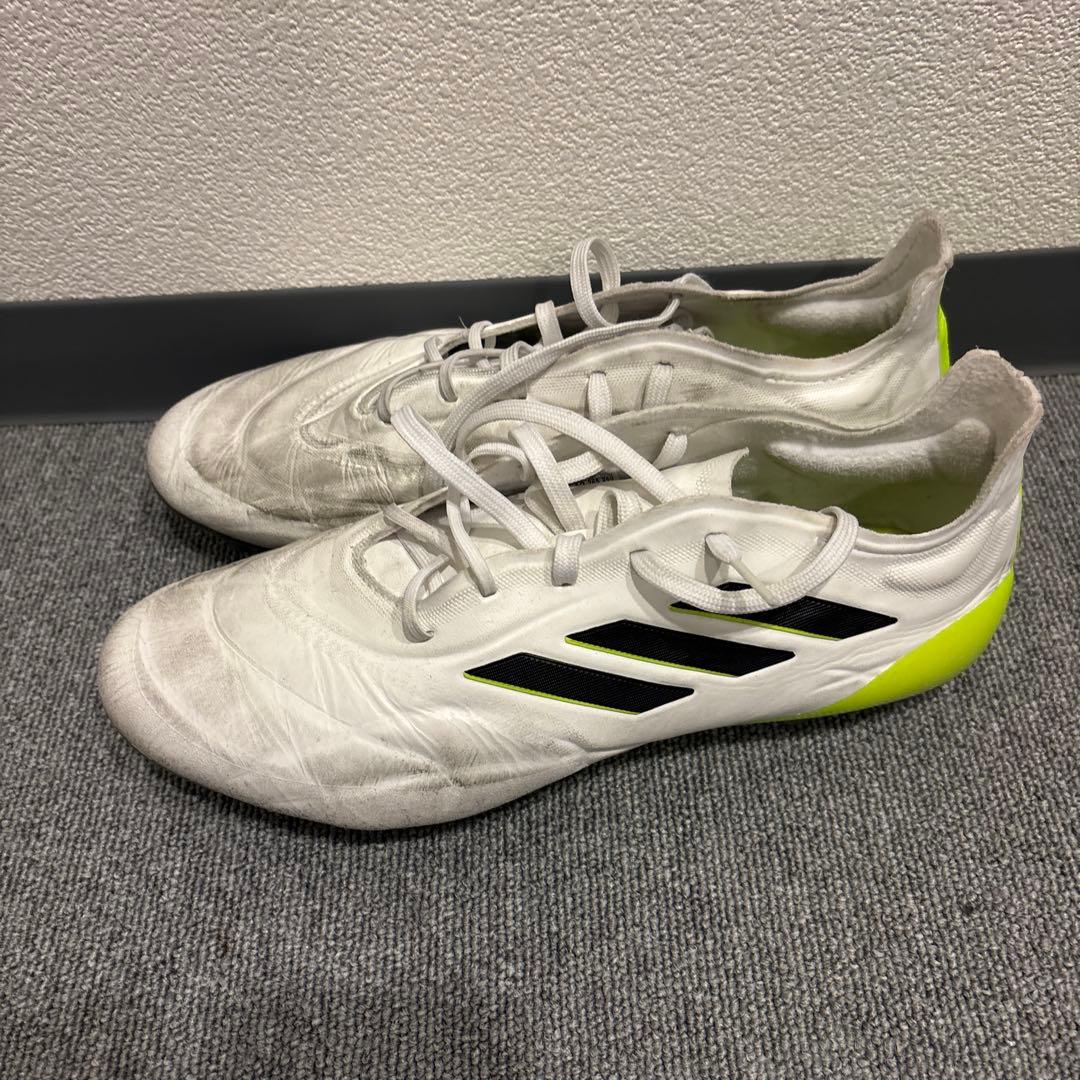 adidas サッカーシューズ ホワイト/ブラック/イエロー