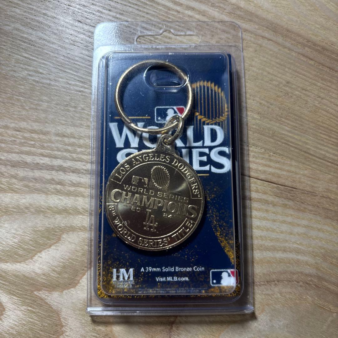 MLB公認　レア品　ドジャースワールドシリーズ2024年優勝記念キーチェーン