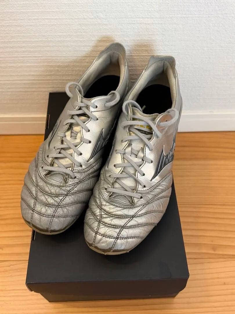 MIZUNO モレリアネオ4シルバー　27.0