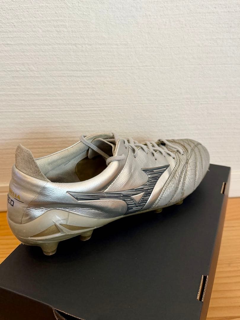 MIZUNO モレリアネオ4シルバー　27.0