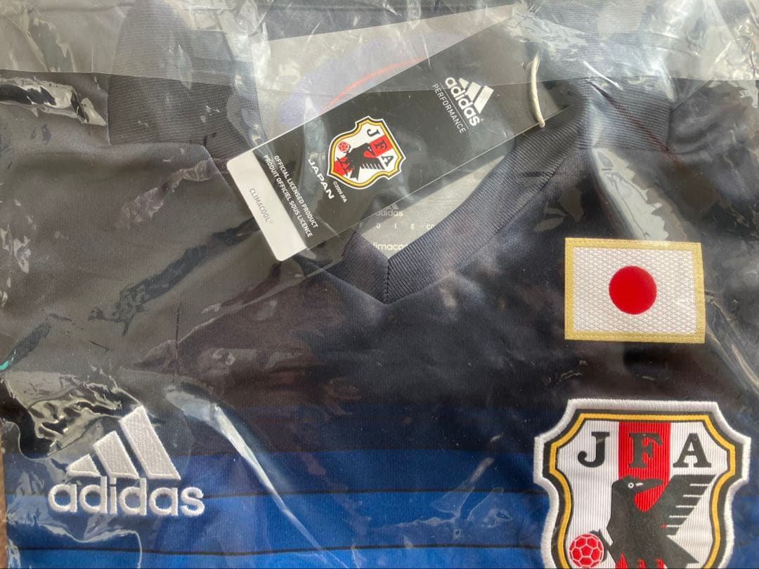 日本代表　adidas製　サッカーユニホーム　ストライプデザイン　未使用