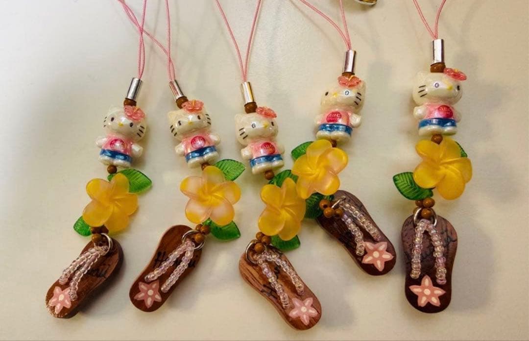 レア　Hawaii Guam限定キティhello kitty 根付けストラップ