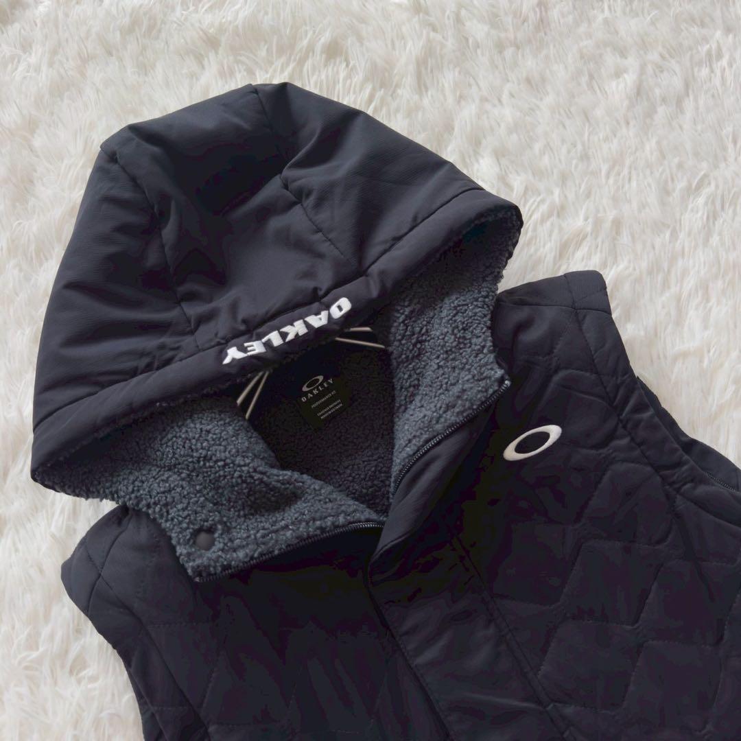 OAKLEY✨パフジャケット　2WAY 中綿　裏ボア　　刺繍ロゴ　黒　M