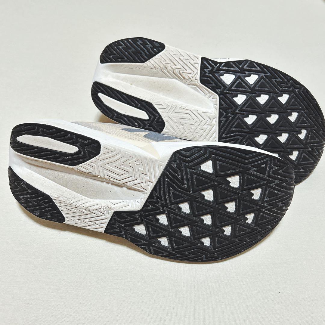 【New Balance】FuelCell Rebel v5 24.5cm