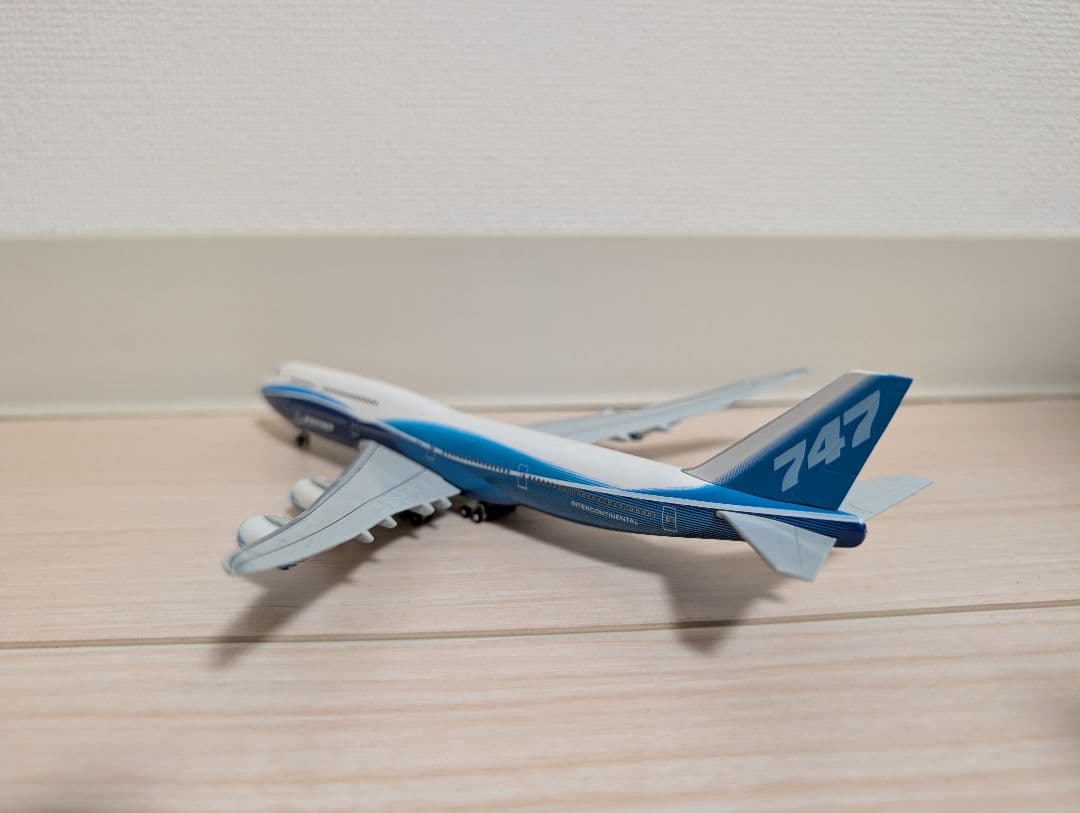 ボーイングハウスカラー B747-8i 1/200