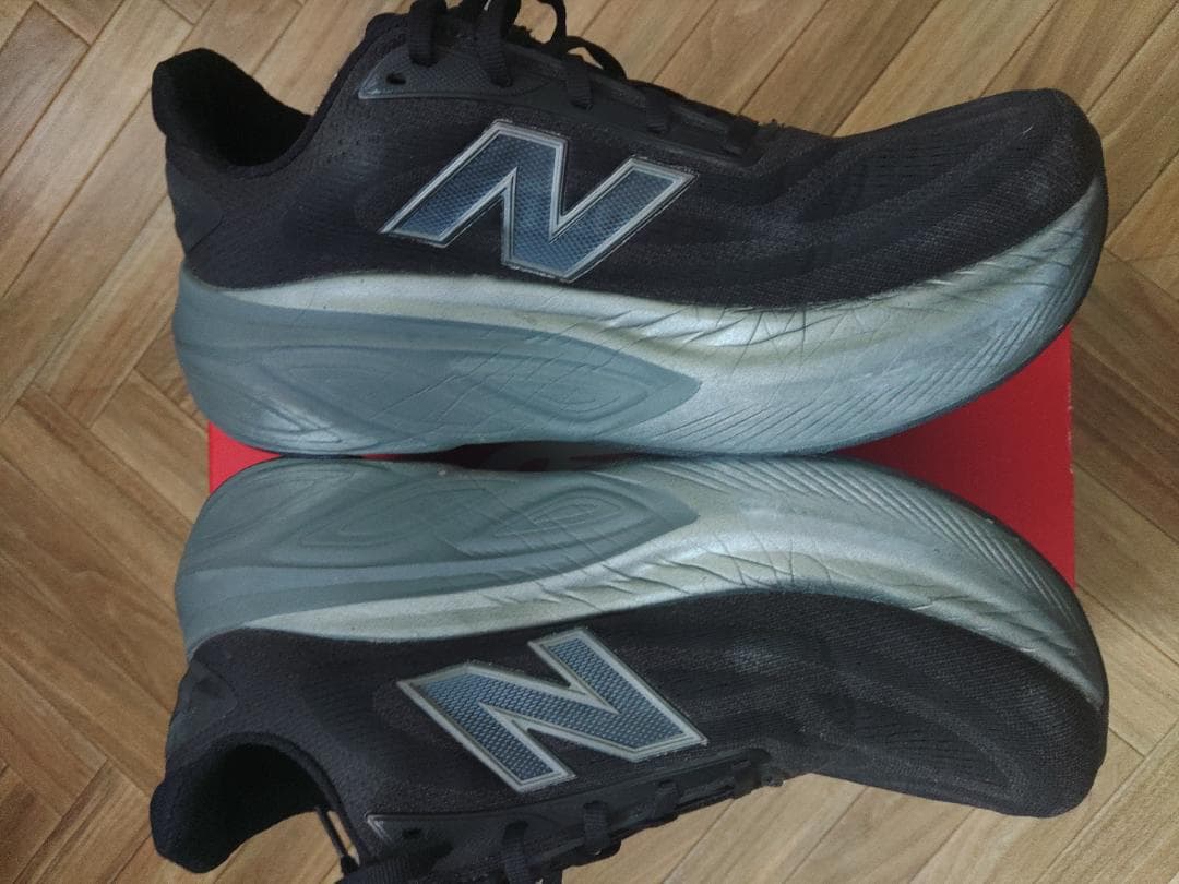 New Balance freshfoam more X v6 27.5cm 黒