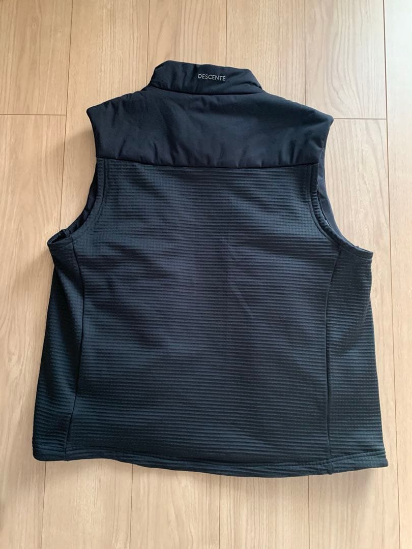 ［極美品］デサント　ベスト　ゴルフ　Lサイズ