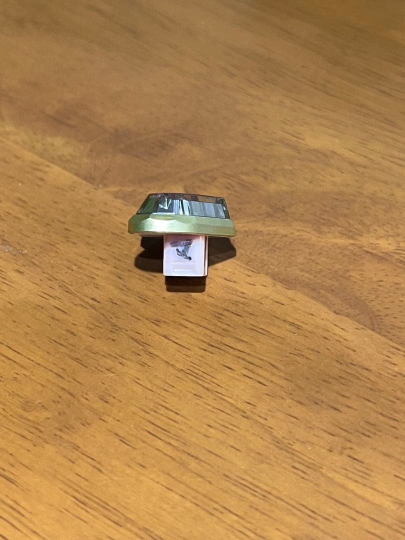 たまごっちピース　たまデコピアス　　なめこ