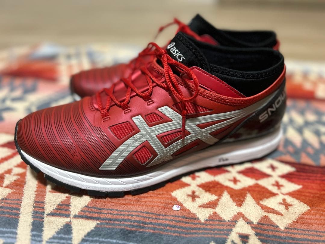 asics アシックス　スノーターサー　28.0