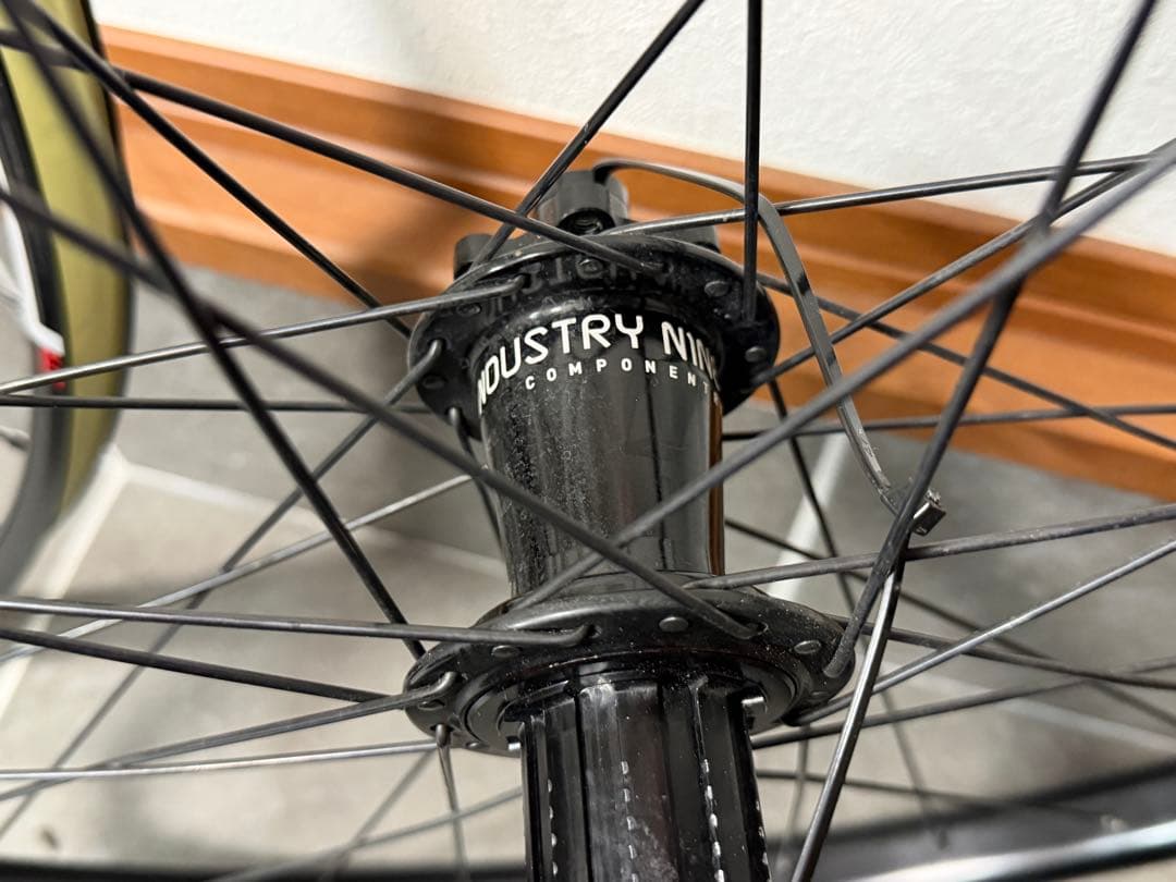 Industry nine hydra stans mk3 29インチ