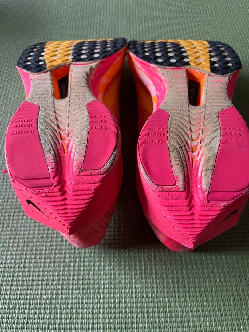 【美品】NIKE ヴェイパーフライ 3 ピンク 25.5cm