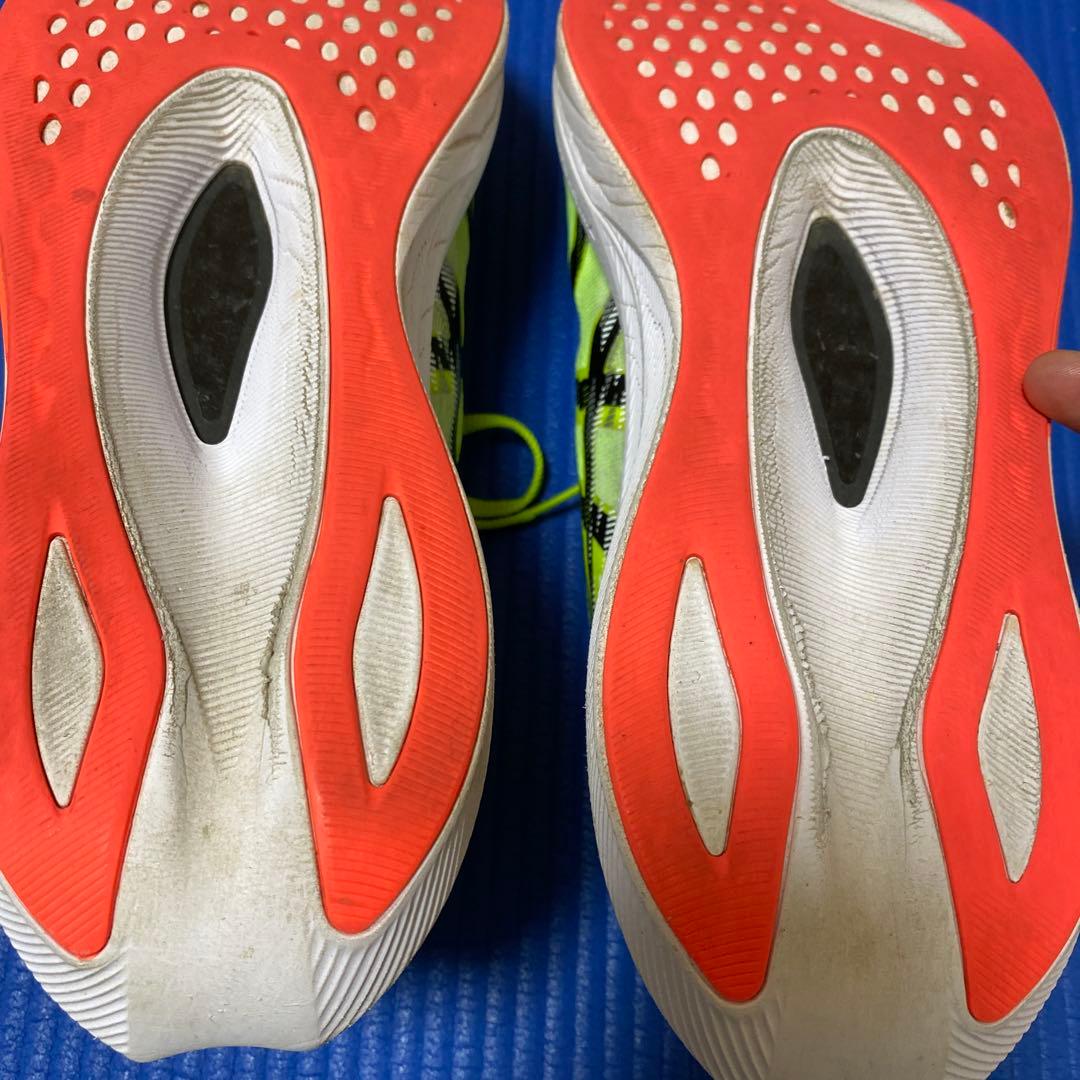 【中古】asics マジックスピード４　メンズ26.5 ワイド　イエロー