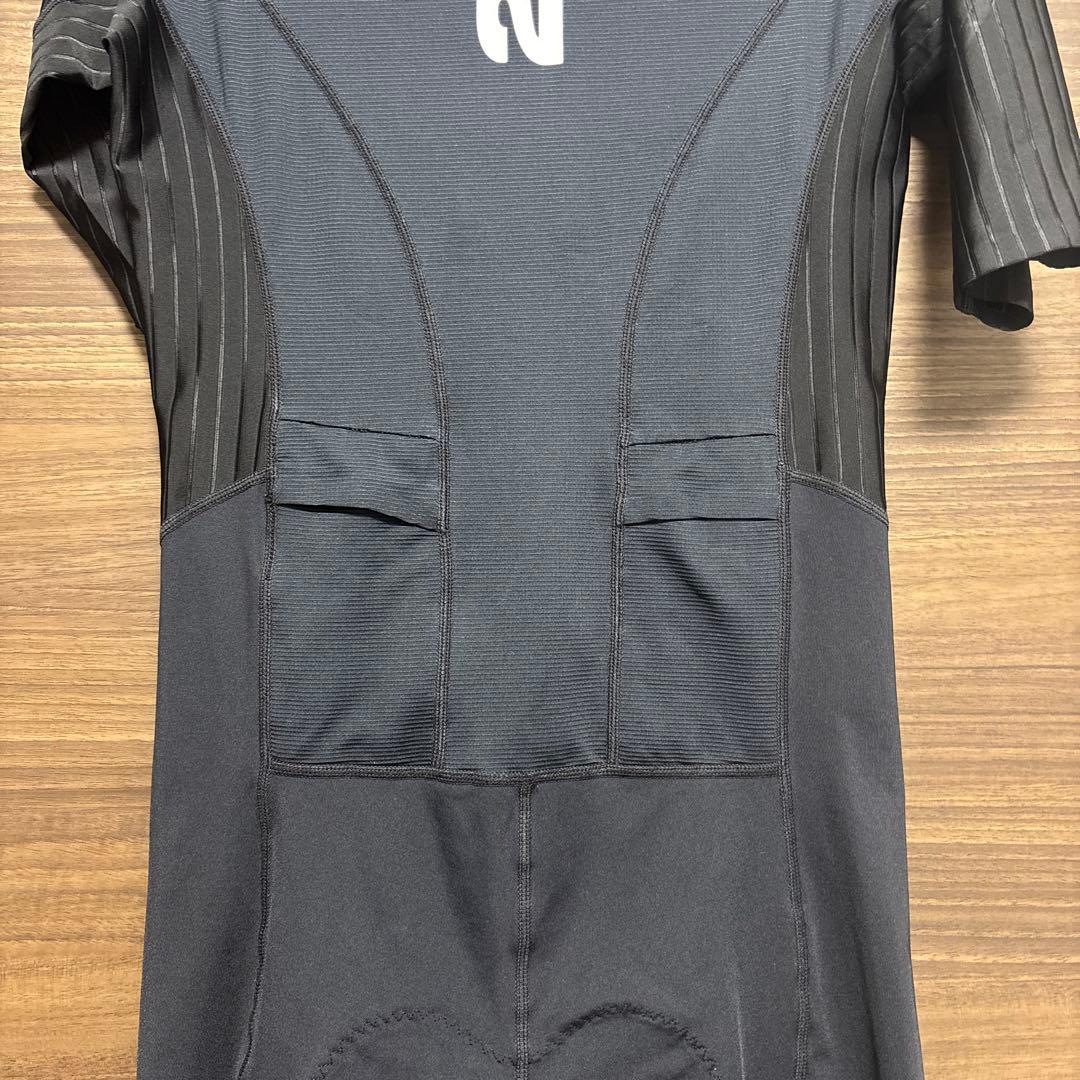 2XU AERO SLEEVED TRISUIT ブラック/ホワイト M