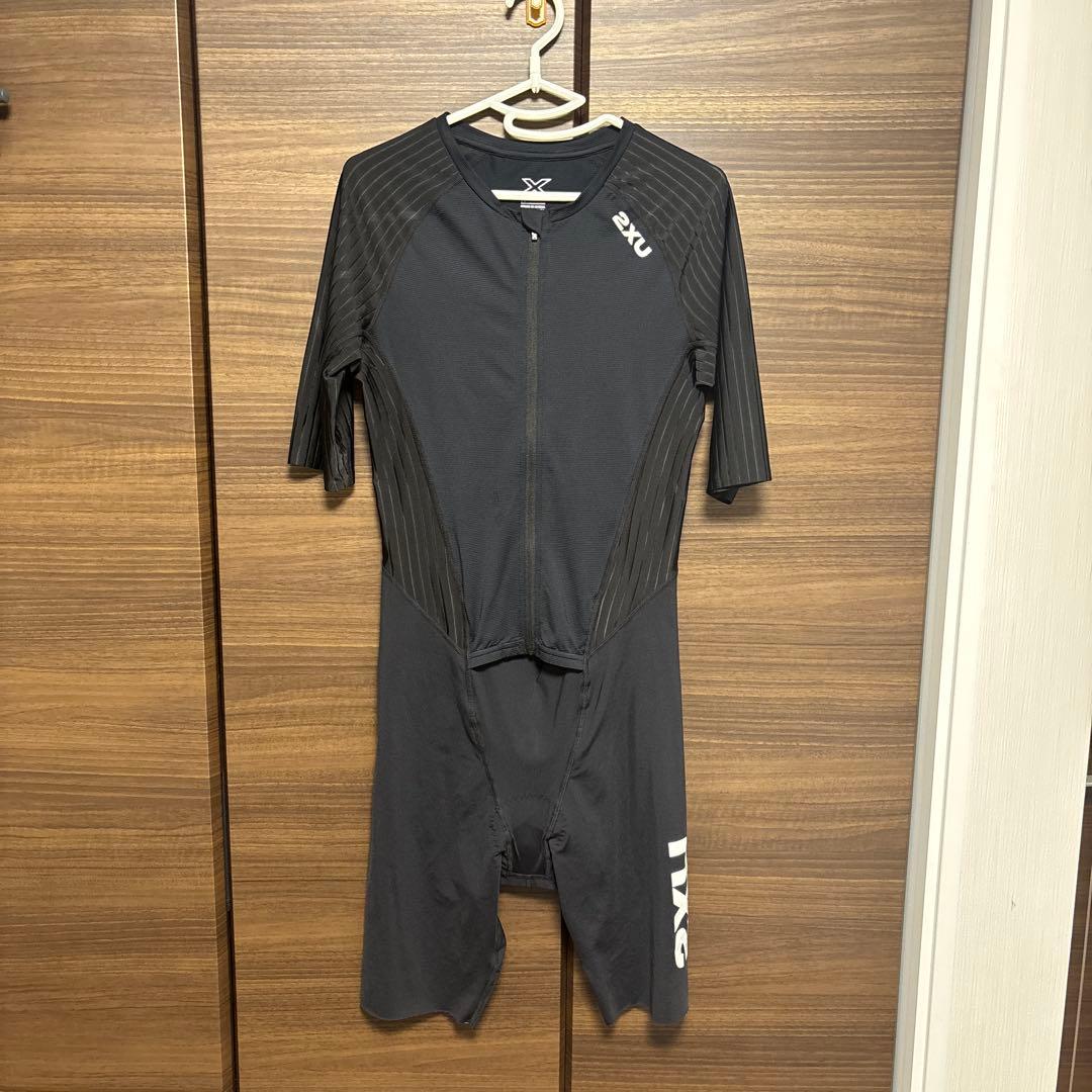 2XU AERO SLEEVED TRISUIT ブラック/ホワイト M