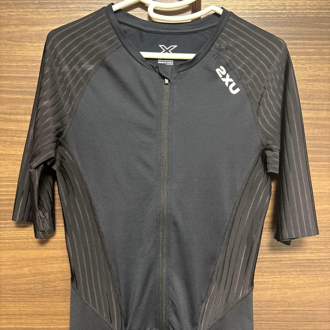 2XU AERO SLEEVED TRISUIT ブラック/ホワイト M
