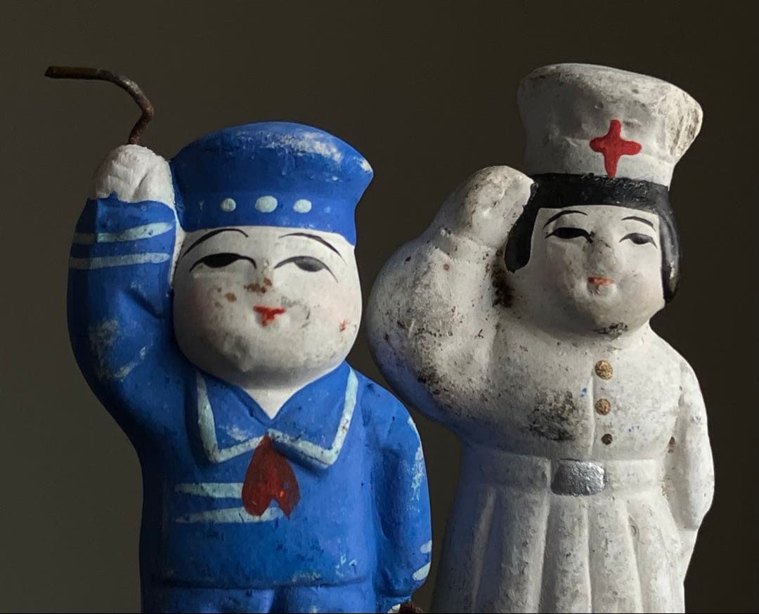 【戦中人形 水兵と看護婦 豆人形 約4㎝ 戦時資料】歴史資料郷土玩具海軍赤十字