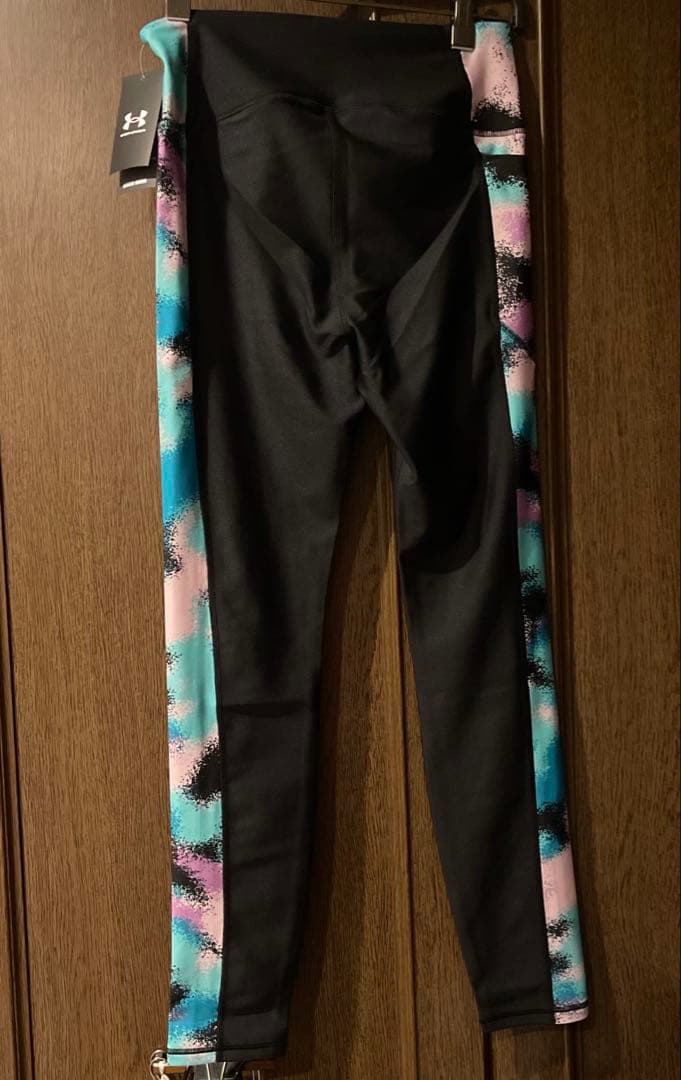 新品タグ付き　コンプレッションタイツ　under armour Lサイズ