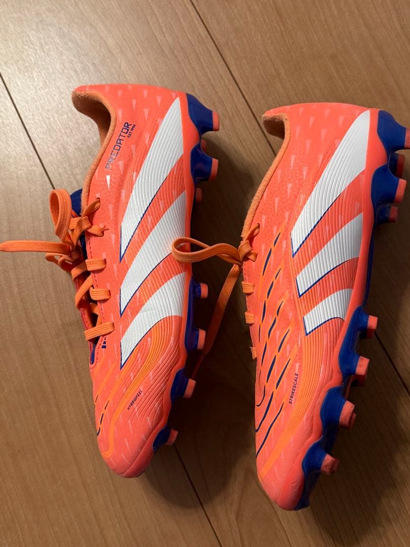 キッズ プレデター LEAGUE HG/AG / 土・人工芝用 adidas