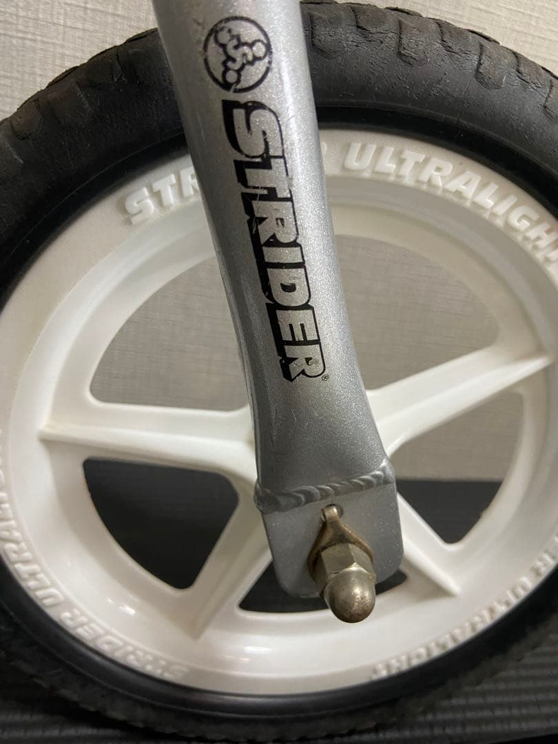 ストライダー 12Sport Pro スタンド付