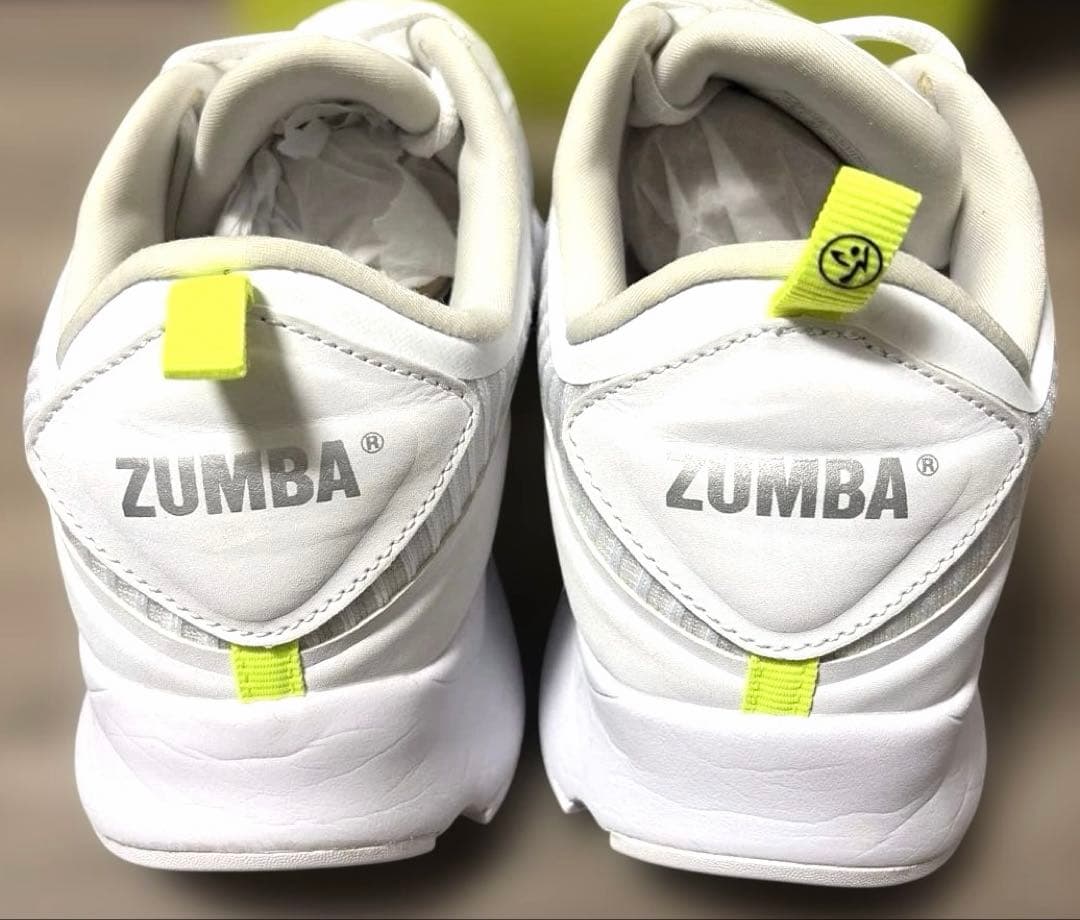 【正規品】ZUMBA ホワイトスニーカーUS9.5