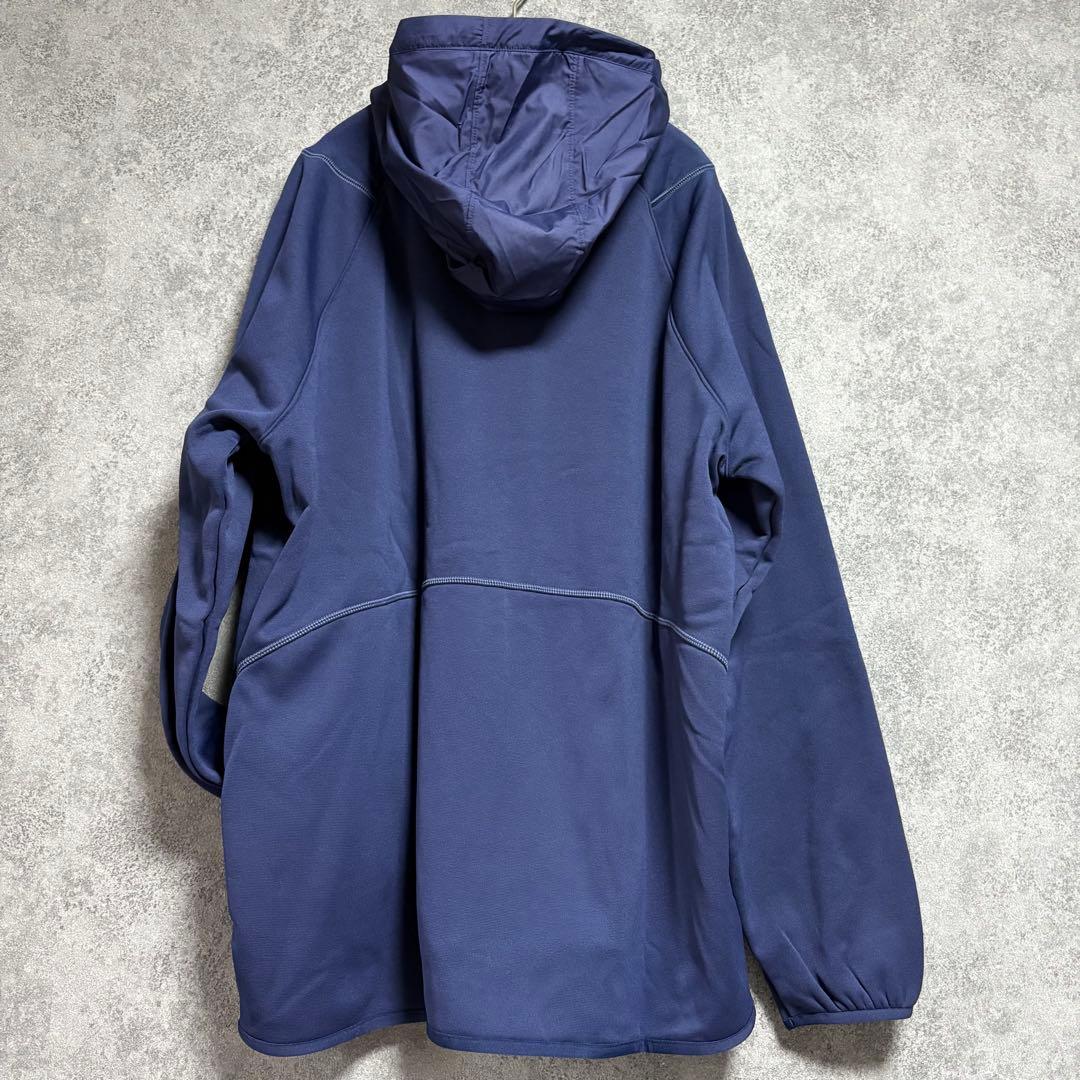 新品　アンダーアーマー 暖かロゴ入りセットアップ「XXLサイズ」