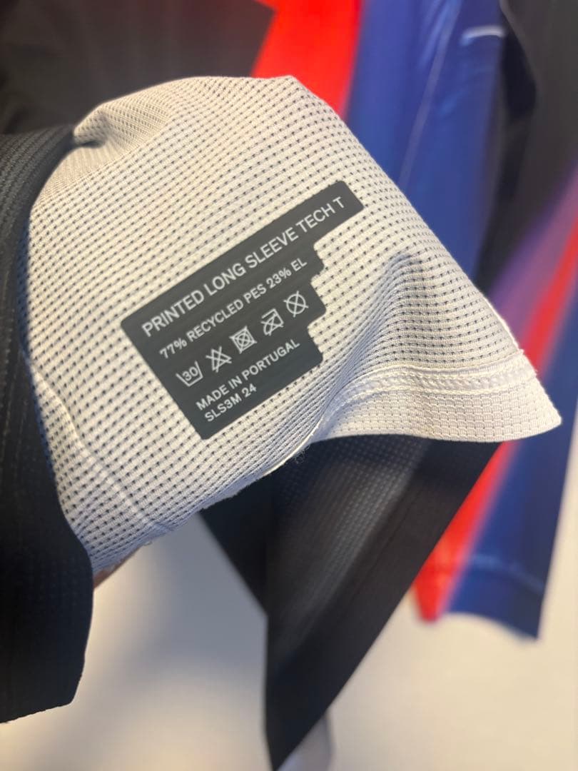 SOAR RUNNING Printed Tech 長袖Tシャツ