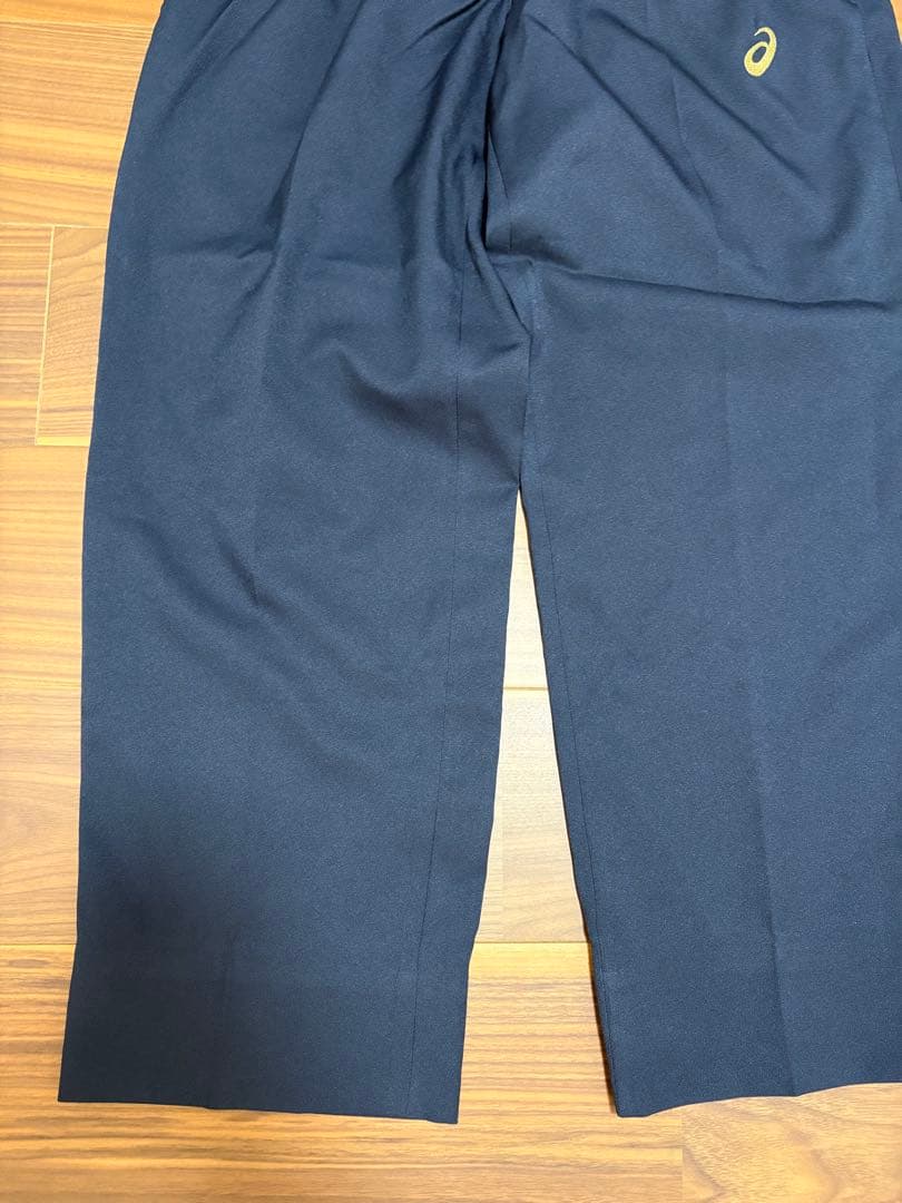 【美品】アシックス バレーボール公式レフェリーパンツ (Lサイズ)