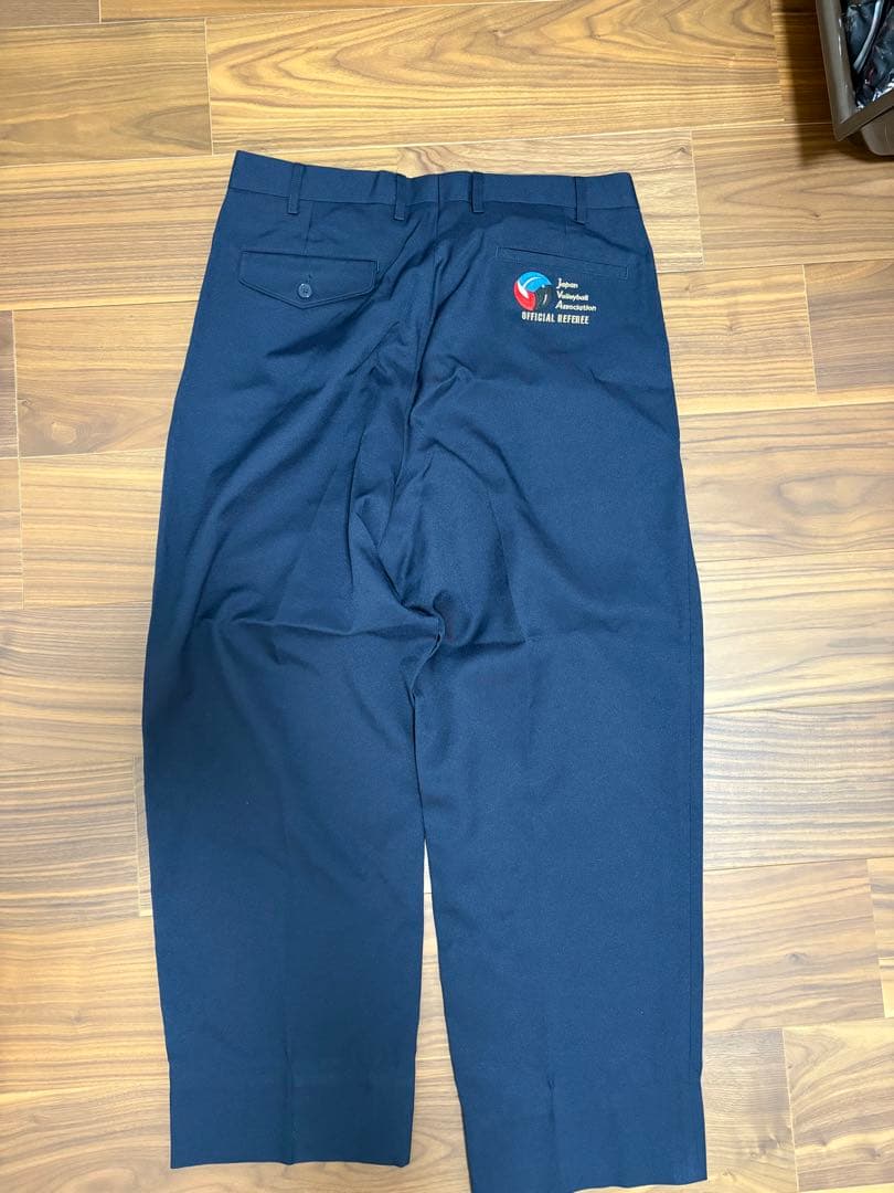 【美品】アシックス バレーボール公式レフェリーパンツ (Lサイズ)