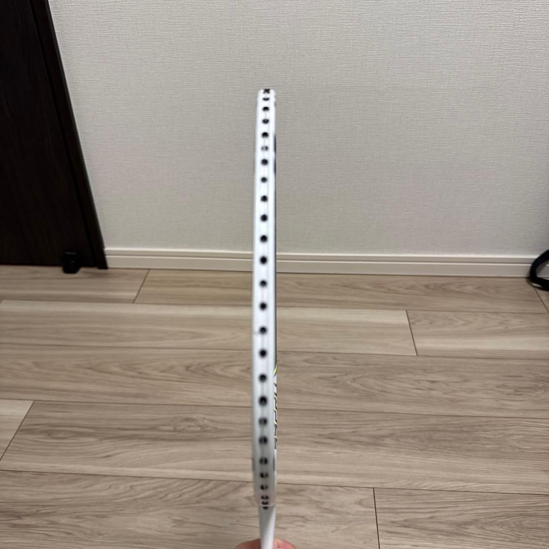 バドミントンラケットアストロクス99proとビクターリューが