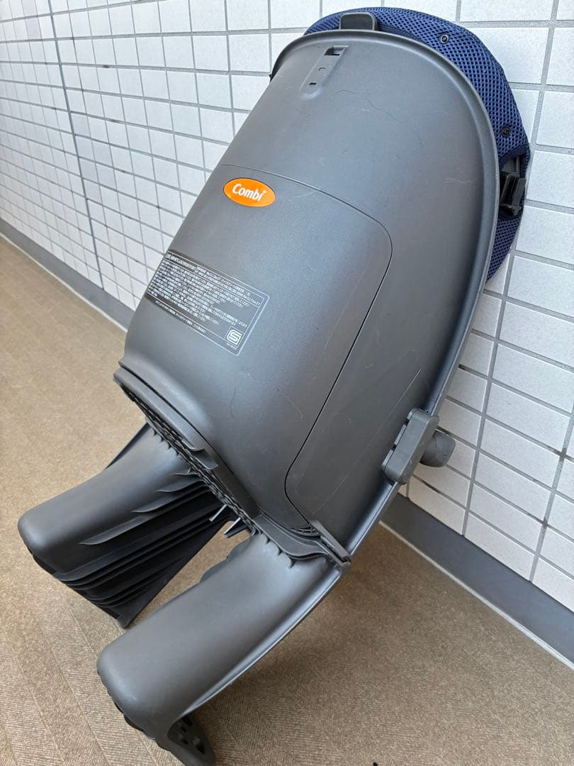 【豊島区引取限定】ギュットクルーム 後部チャイルドシート コンビ　電動自転車