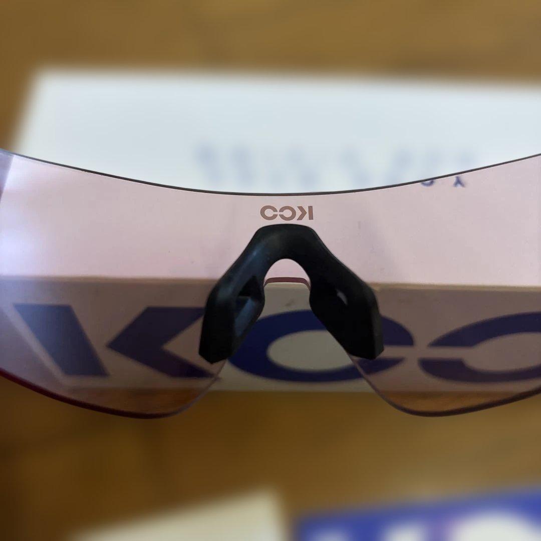 KOOクー ノバ ホワイト マット フォトクロミック ピンク 調光サングラス