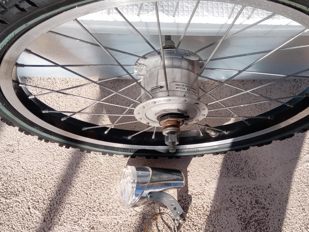 子供の自転車にダイナモハブ付き 18インチホイール