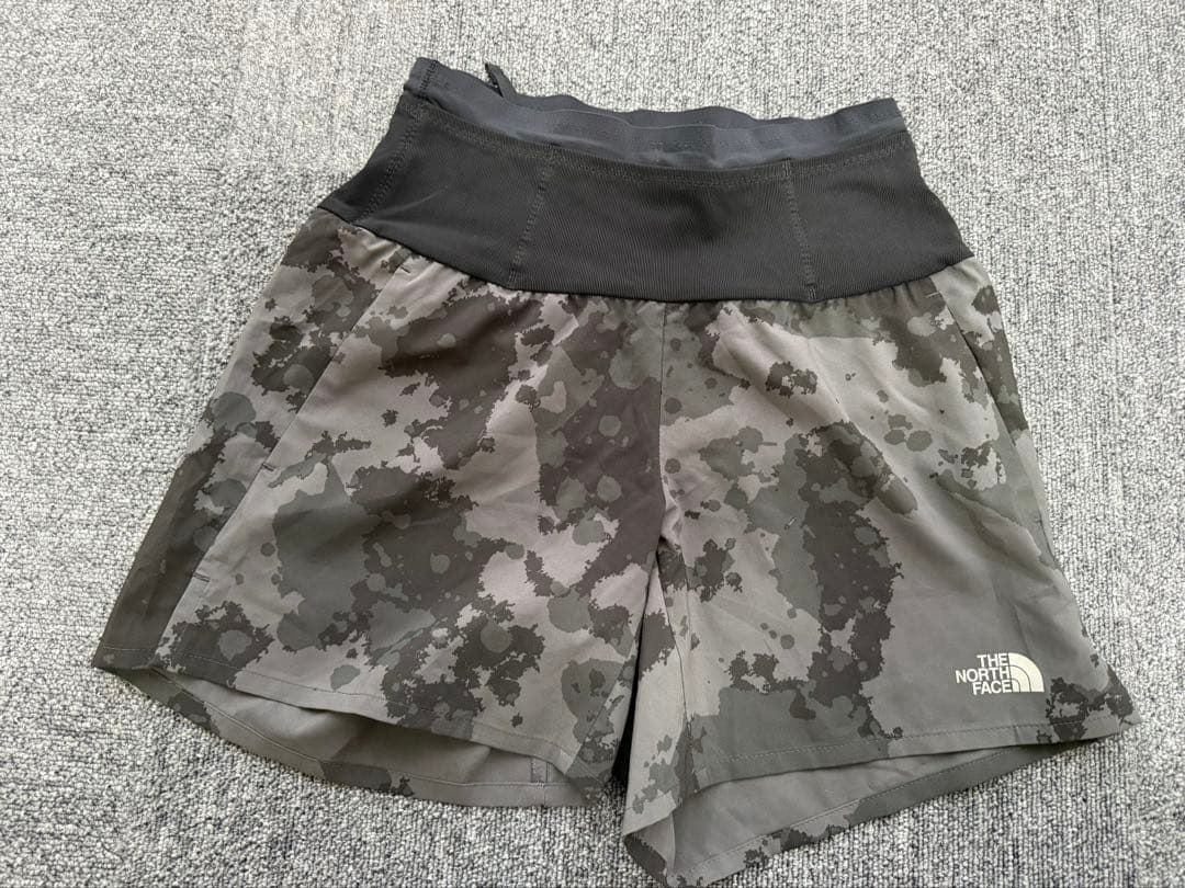 ノースフェイス　ランニング　ショーツ