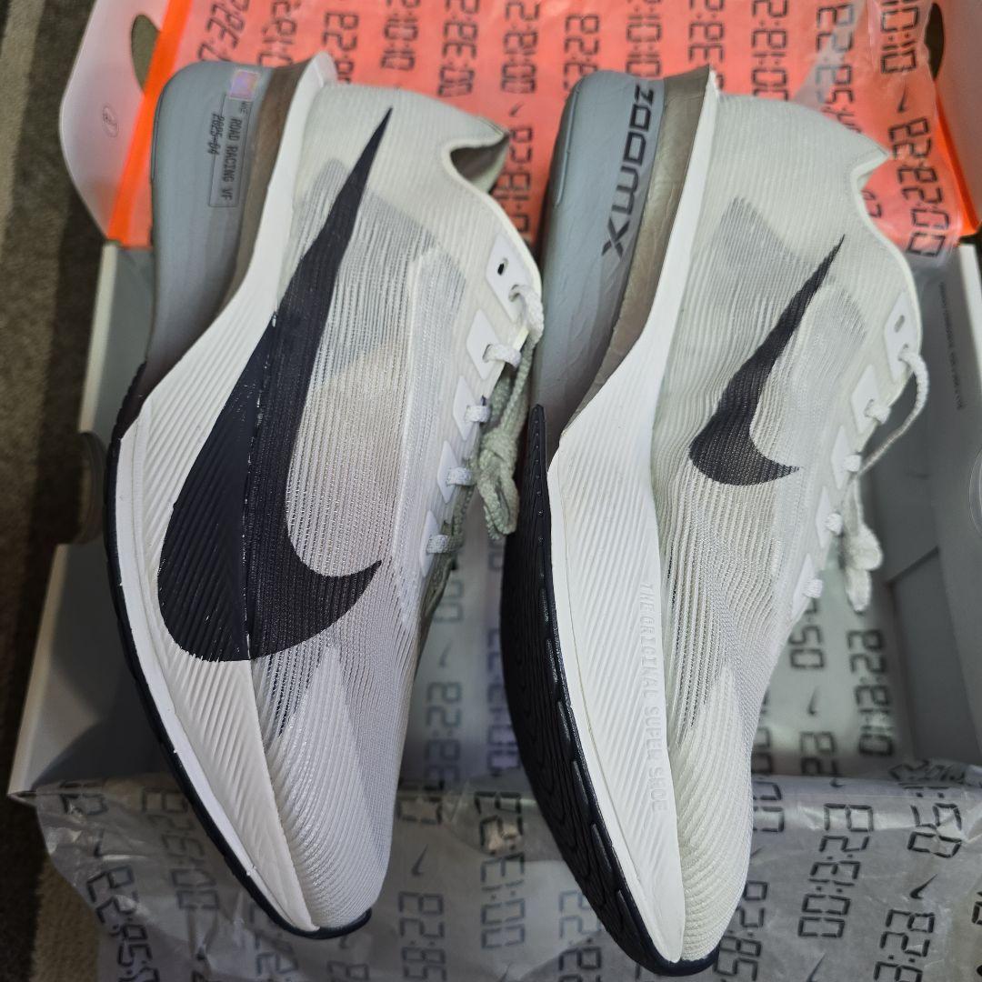NIKE ZOOMX VAPORFLY NEXT％　ヴェイパーフライ