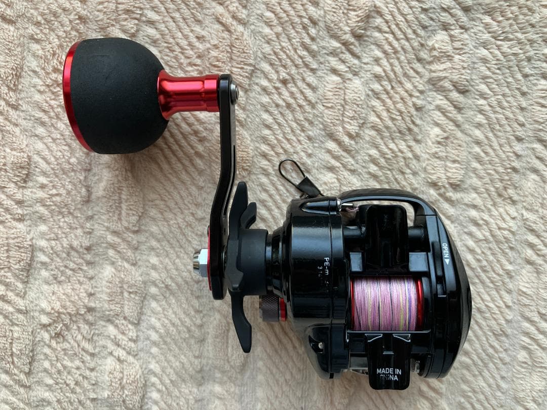 DAIWA ダイワ FUNE XT ベイトリール 赤スプール