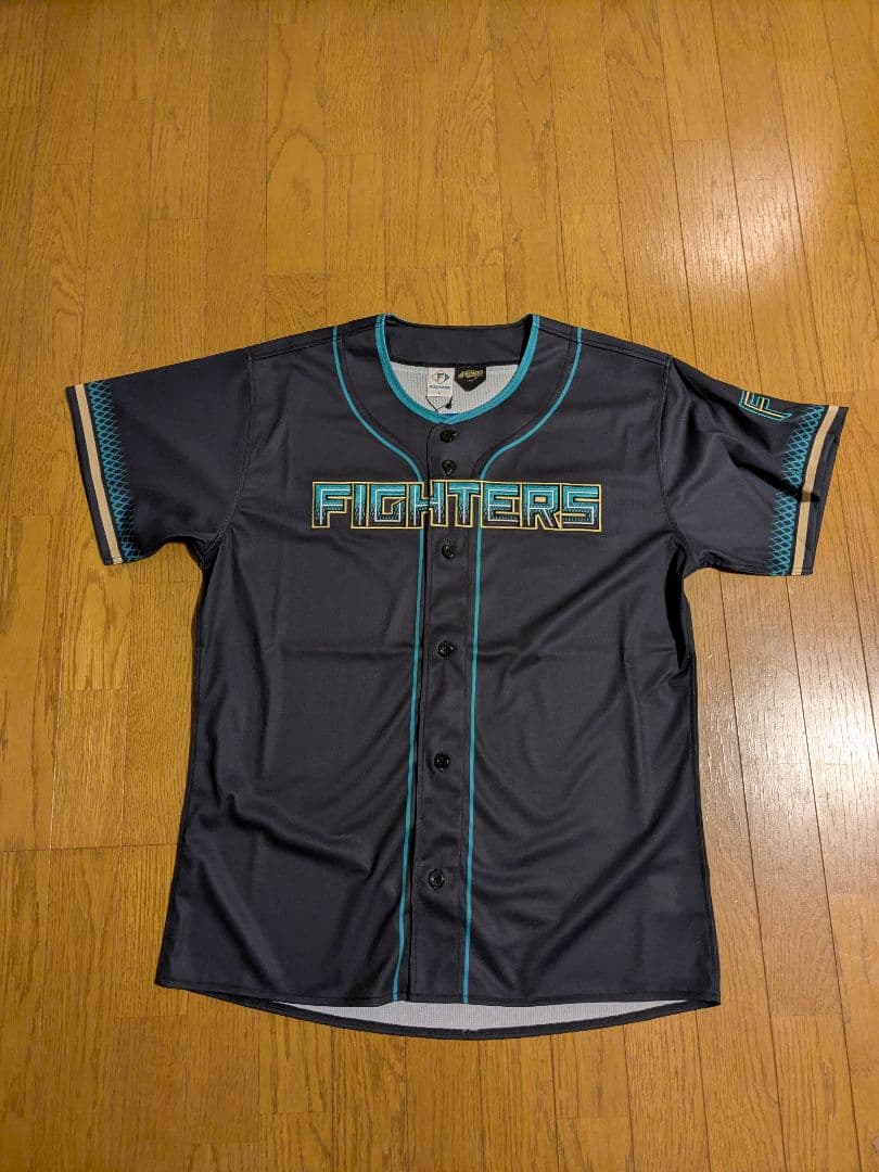 北海道日本ハムファイターズエスコンフィールド2026レプリカユニフォーム　L
