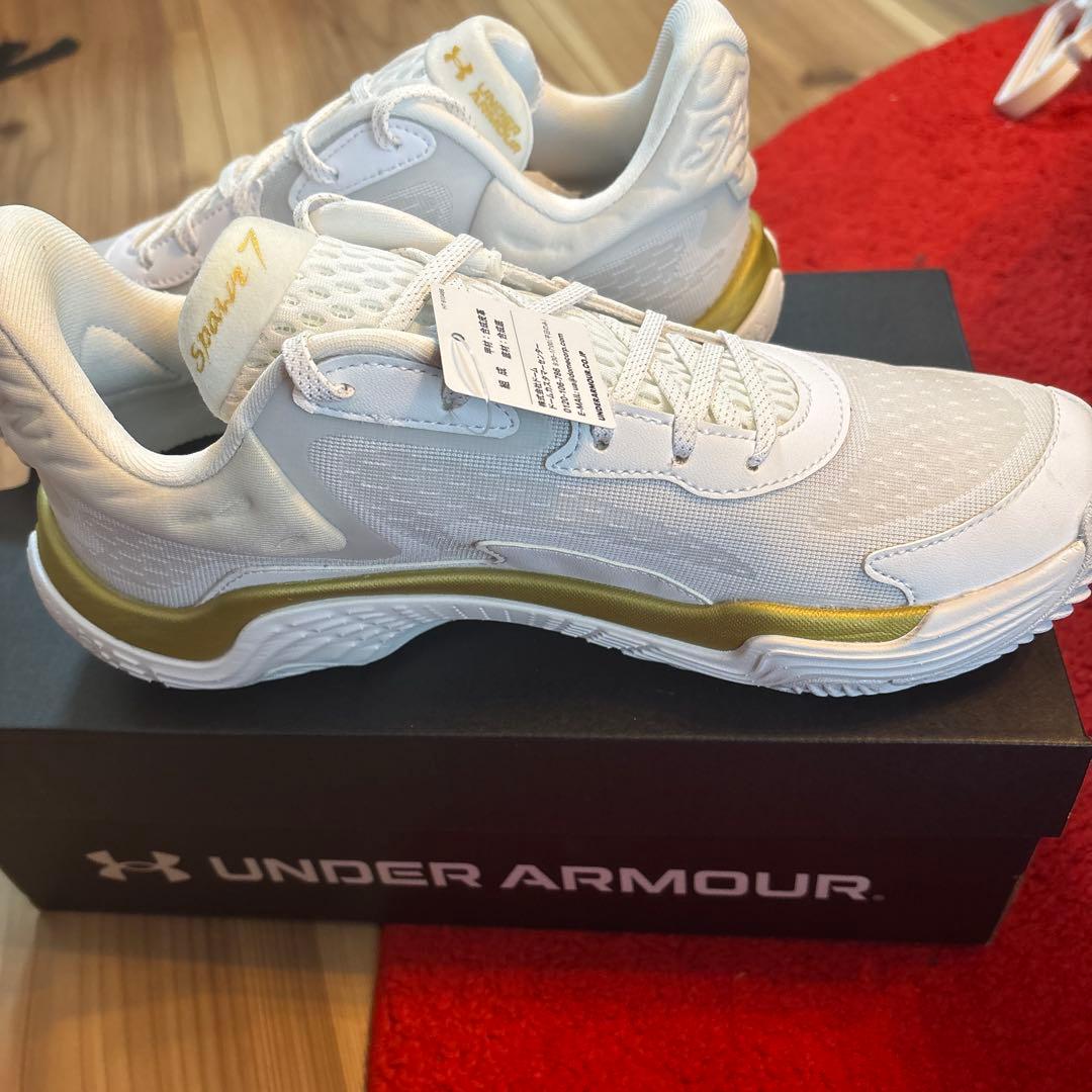 【新品未使用】UNDER ARMOUR SPAWN7 バッシュ