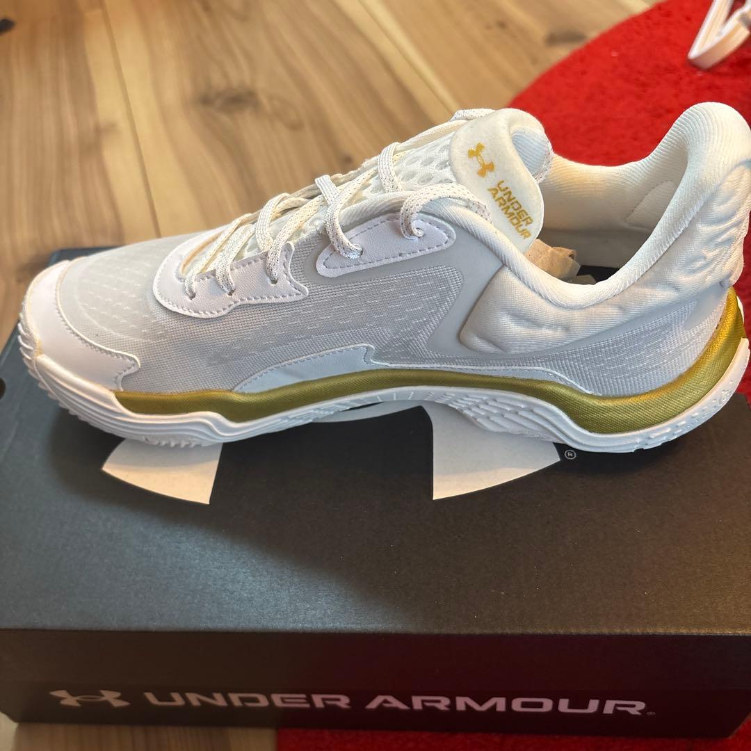 【新品未使用】UNDER ARMOUR SPAWN7 バッシュ