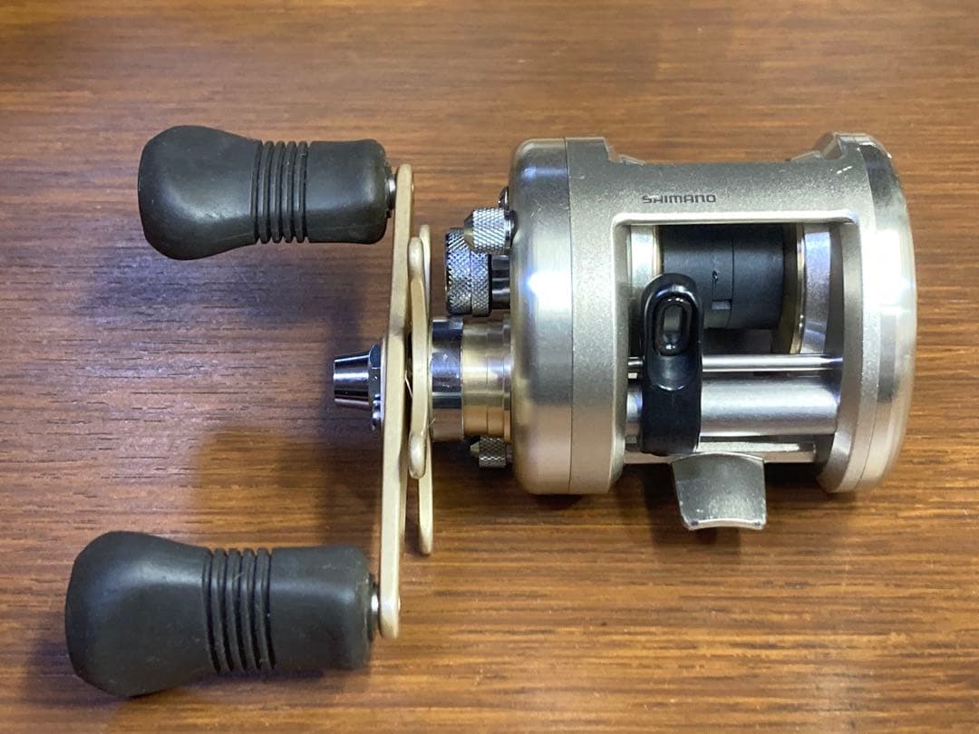 リール SHIMANO AXIS 100