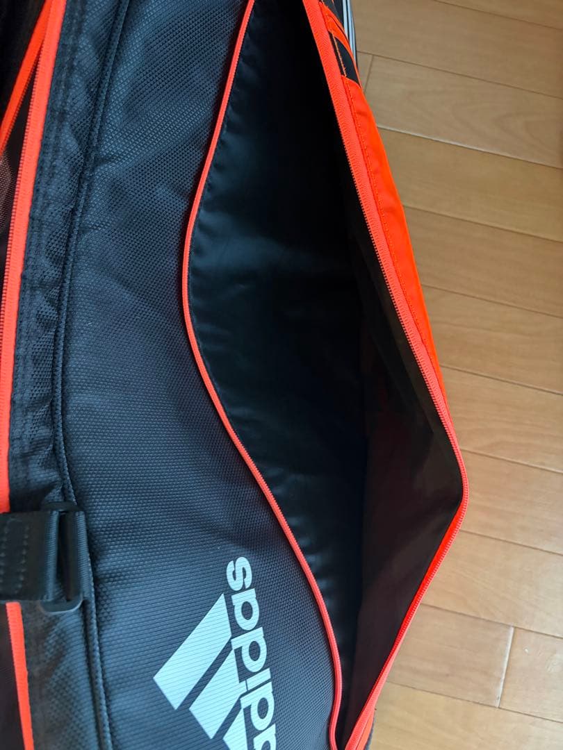adidas バドミントンバッグ 黒/オレンジ
