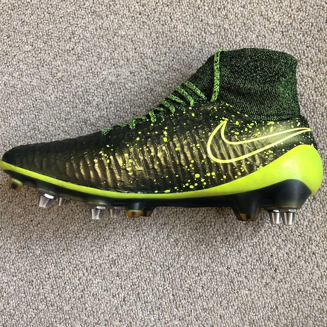 NIKE MAGISTA OPUS SG ナイキマジスタオーパスSG