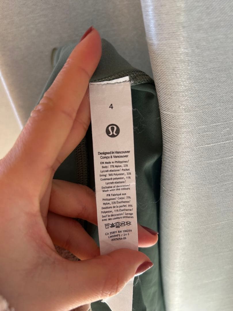 Lululemon ライトグリーン ヨガパンツ サイズ4
