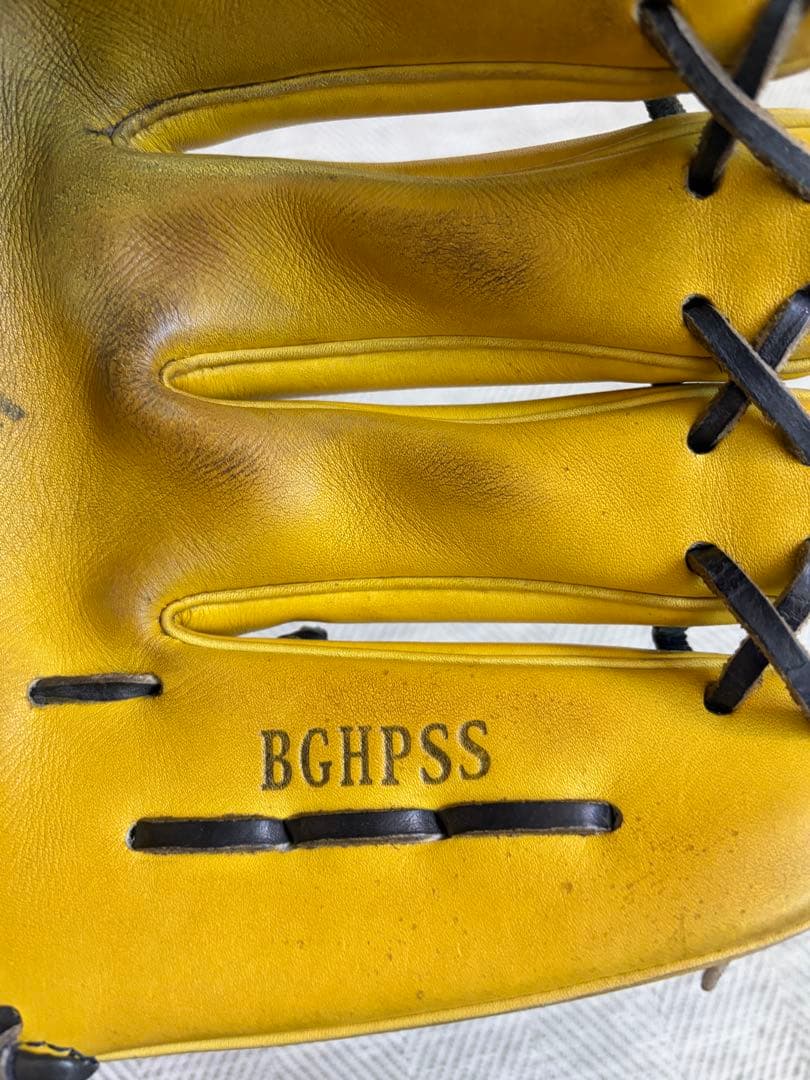 ASICS ゴールドステージ 硬式投手用グローブ