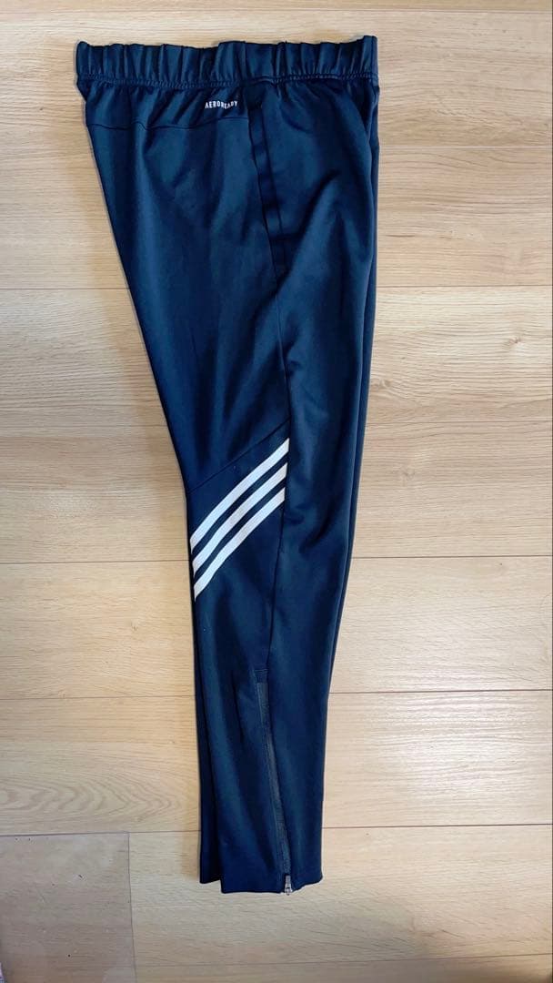 adidas ランニングパンツ
