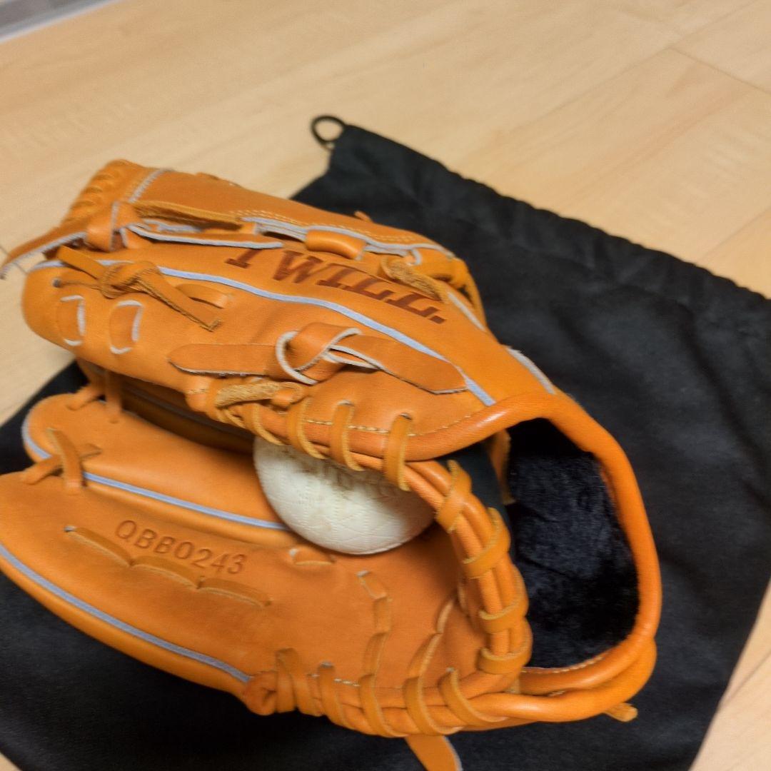 Under Armour 軟式グローブ QBB0243 オレンジ　　左利き